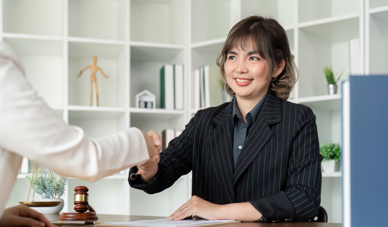 How a Revocable Trust Lawyer Simplifies Your Estate Plan